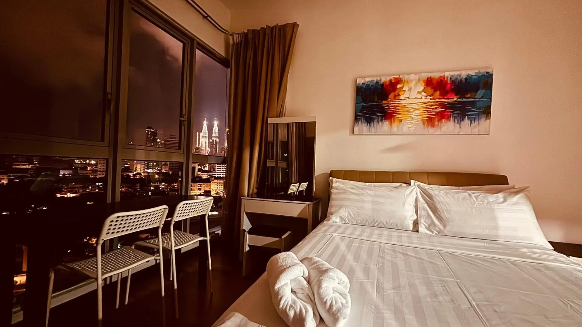 Regalia Residence By Willow Home Kuala Lumpur Apartment